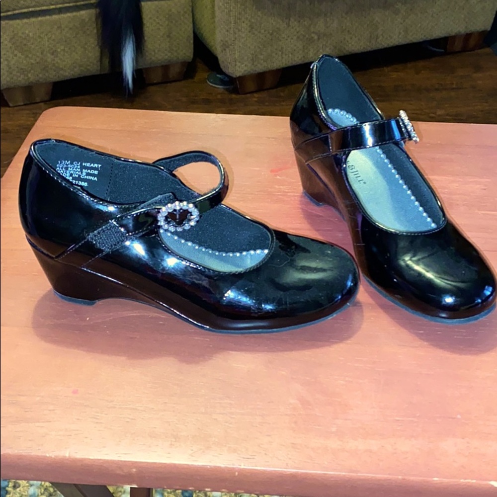 Little Girls Dress Shoes